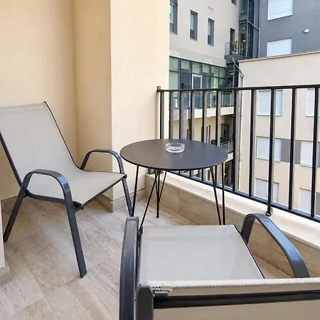 Matisse No37 - 2 Bedroom With Parking At Aura Complex Appartamento